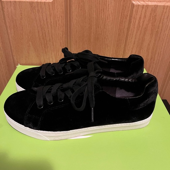 Circus Sam Edelman Caprice Velvet Sneaker - Picture 3 of 11